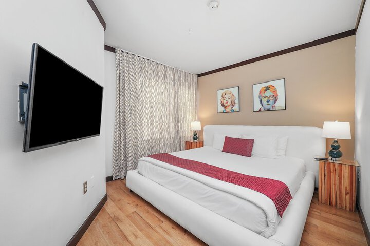 Room 9 of 56