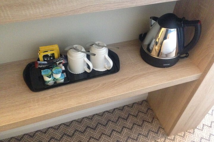Breakfast/Coffee Service 24 of 41