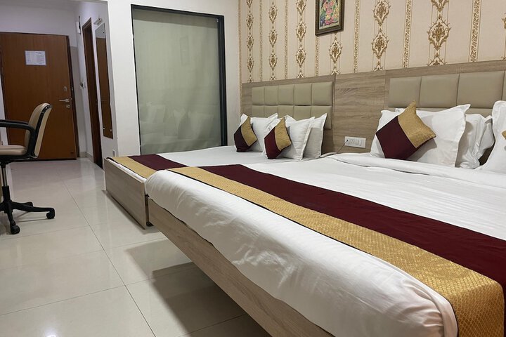 Room 9 of 24