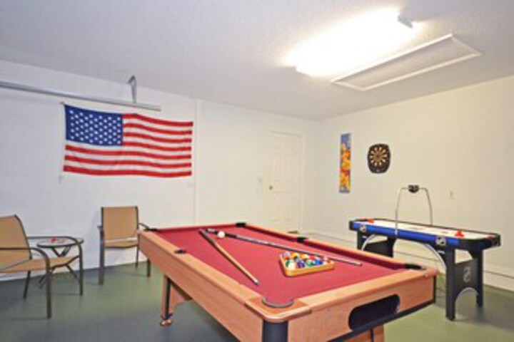 Room 9 of 26
