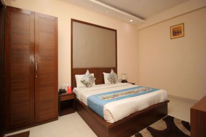 Room 20 of 28