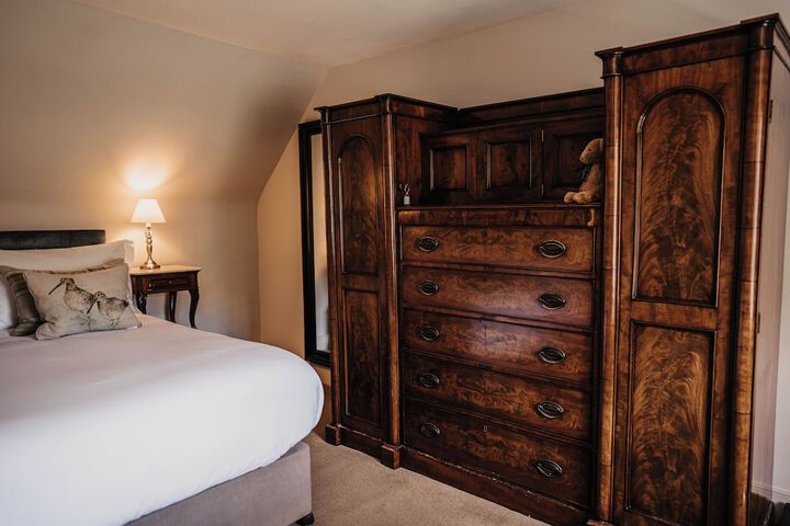 Room 26 of 102