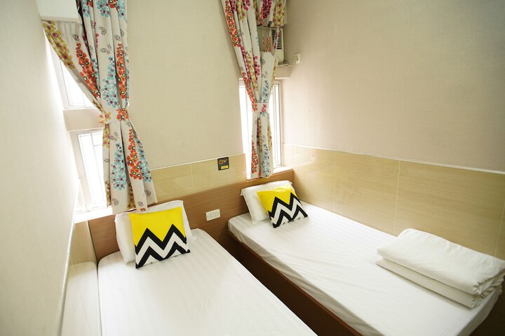 Room 28 of 195