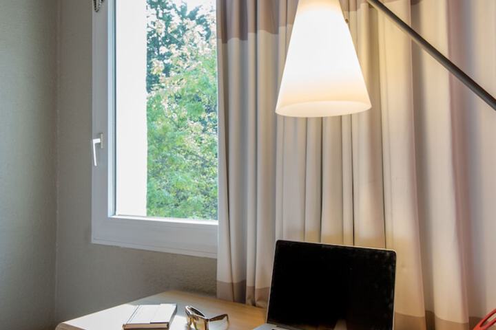 In-room business center