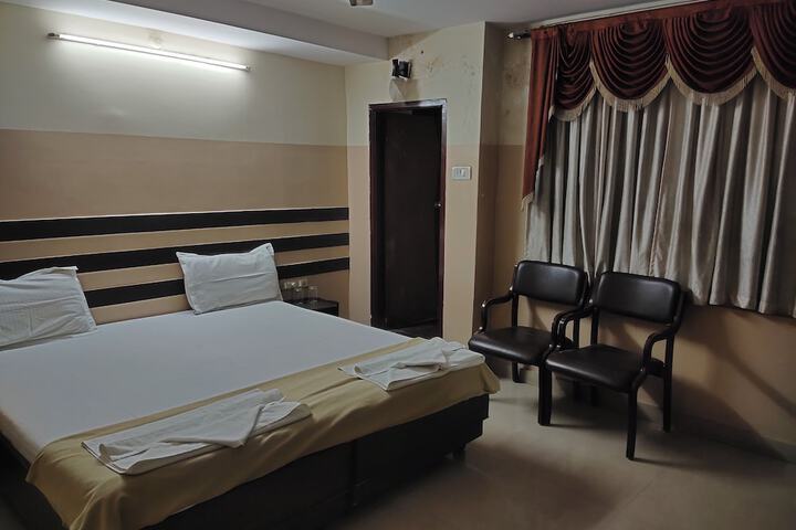 Room 10 of 36