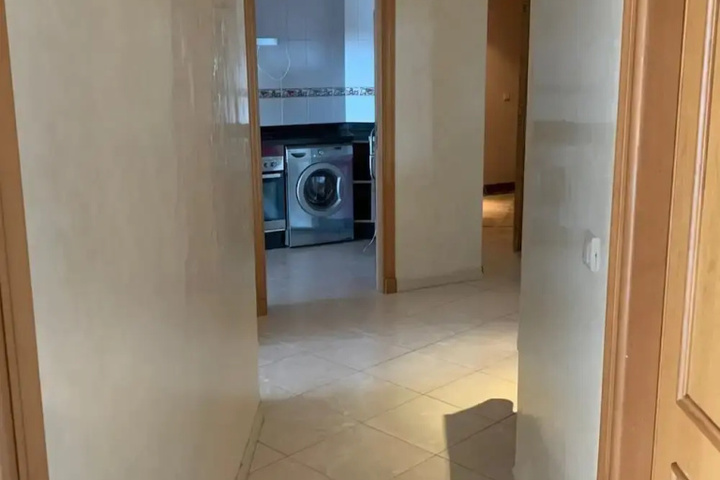Room 5 of 10