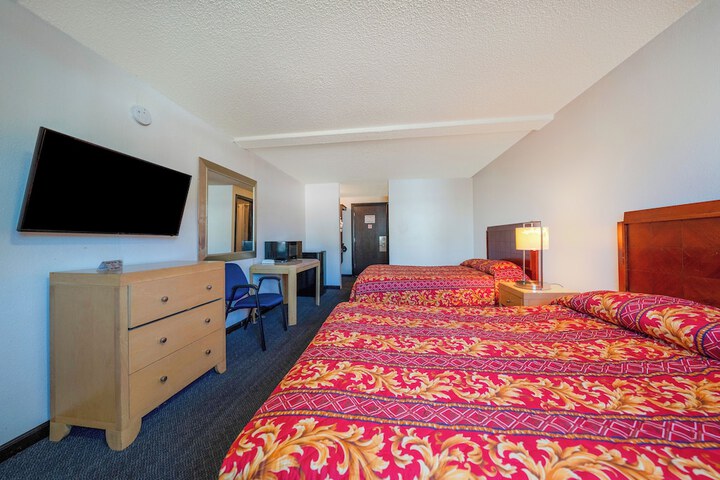 Room 25 of 52
