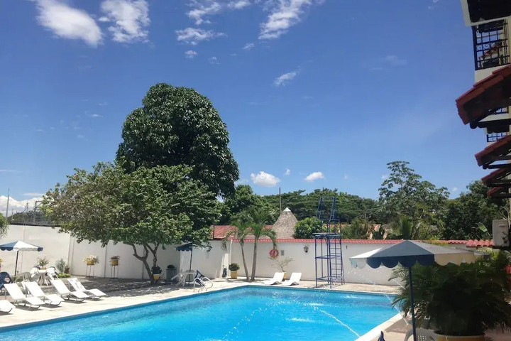 Pool 20 of 30