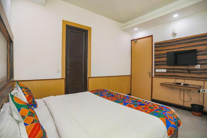 Room 9 of 39