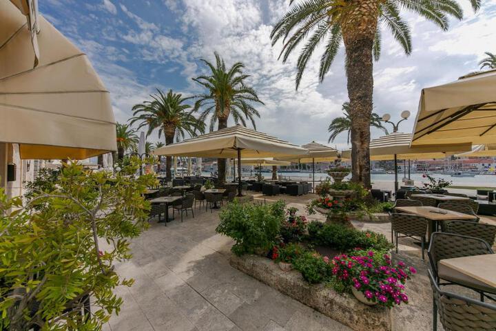 Exterior of Hotel Concordia