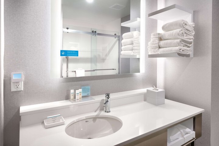 Bathroom shower
