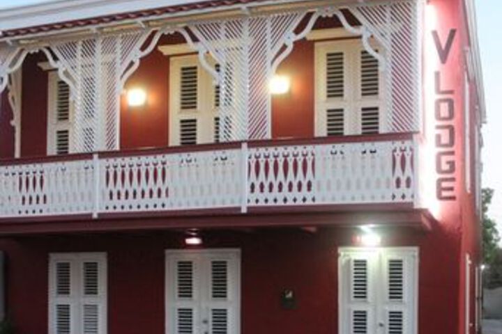 V Lodge