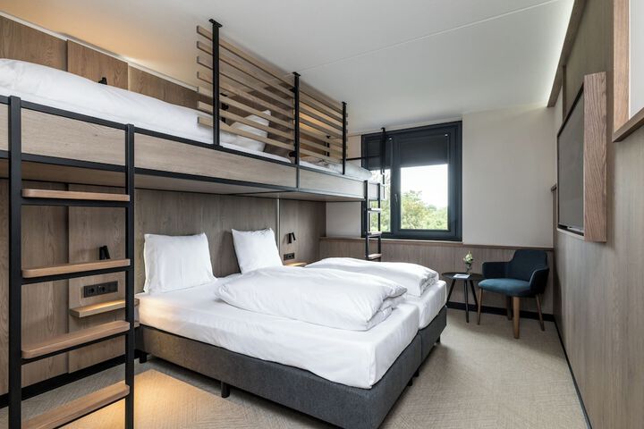 Room 10 of 55