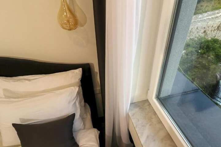 Room 10 of 55
