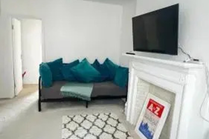 Room 5 of 20