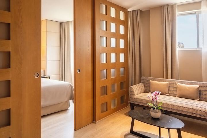 Room 10 of 75