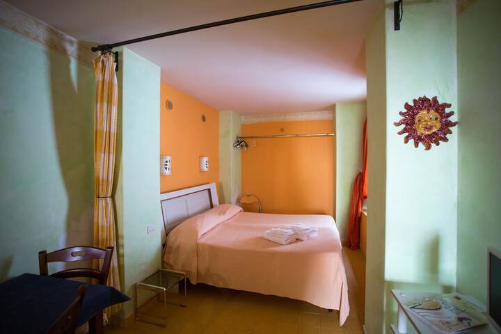 Room 13 of 43