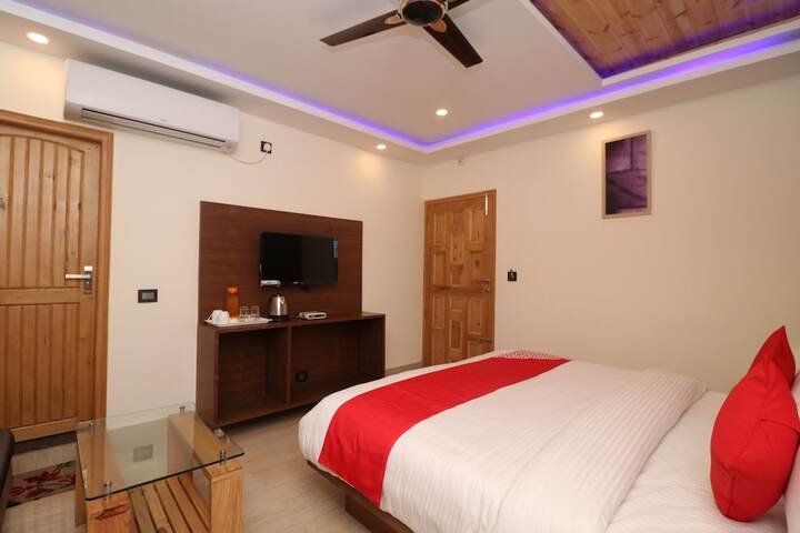 Room 12 of 12