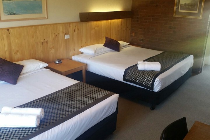 Room 3 of 41
