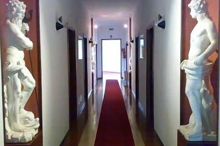 Ballroom/Hall 45 of 58