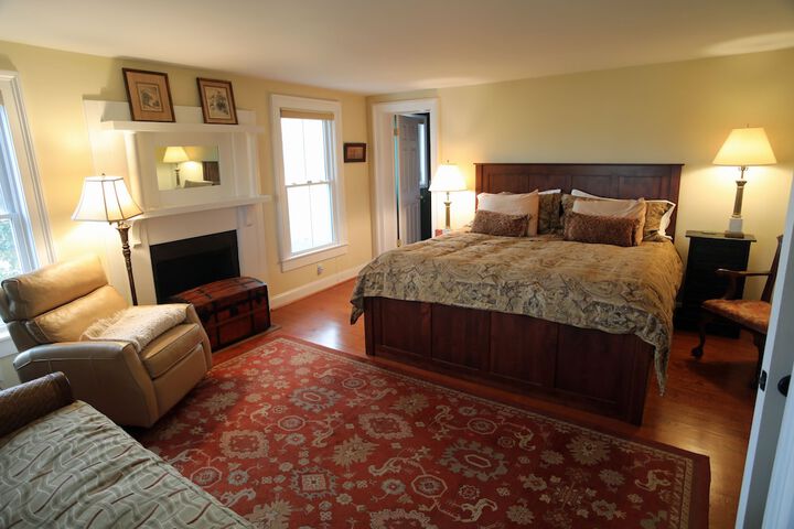 Room 3 of 19