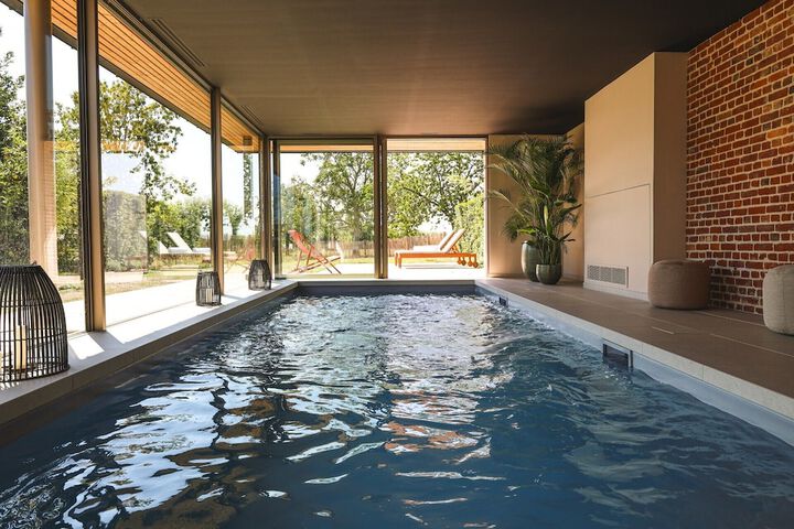 Pool 8 of 15