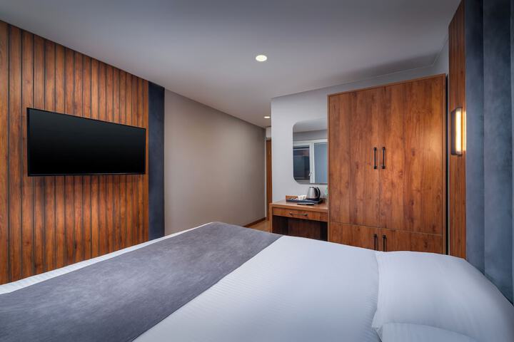 Room 11 of 50