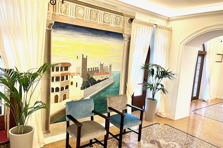 Hotel Interior 10 of 112