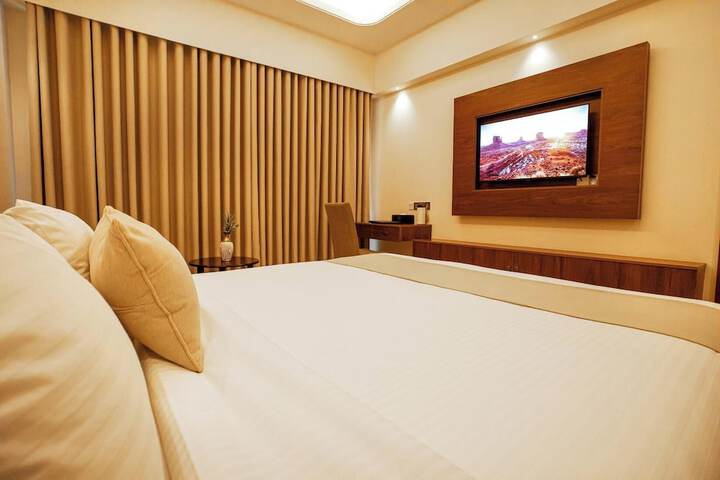 Room 32 of 58