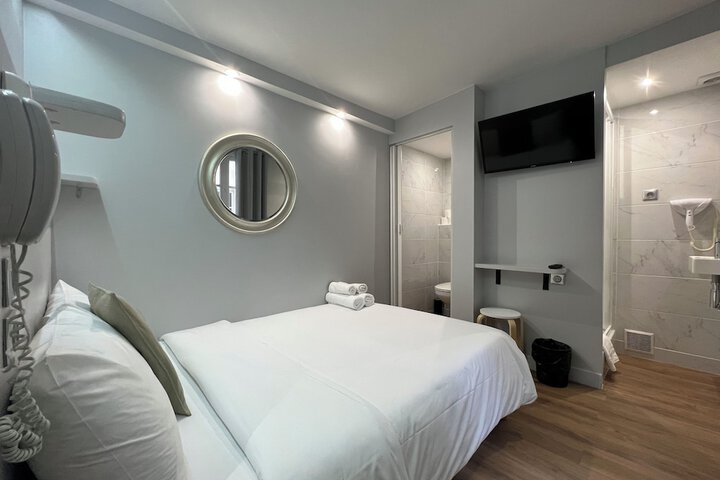 Room 40 of 65