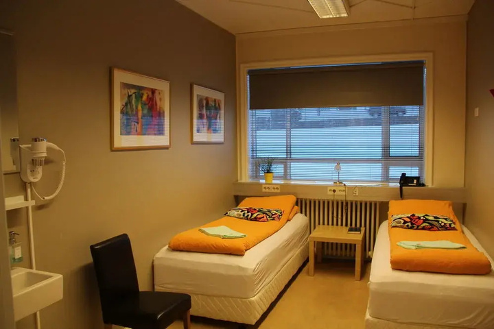 Room 4 of 15