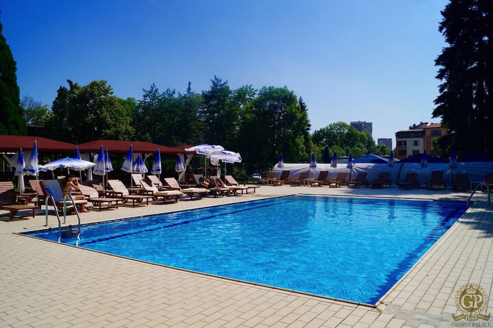 Pools & Facilities