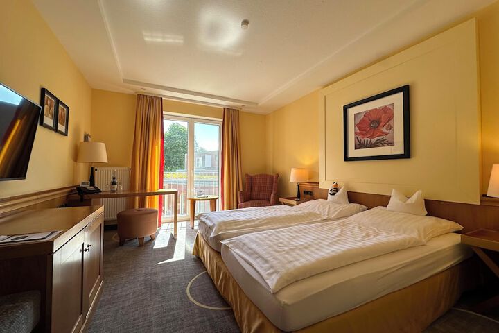 Room 28 of 182