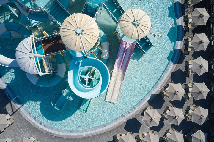 Pool 73 of 225