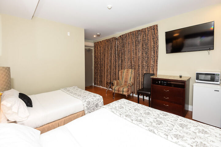 Room 19 of 28