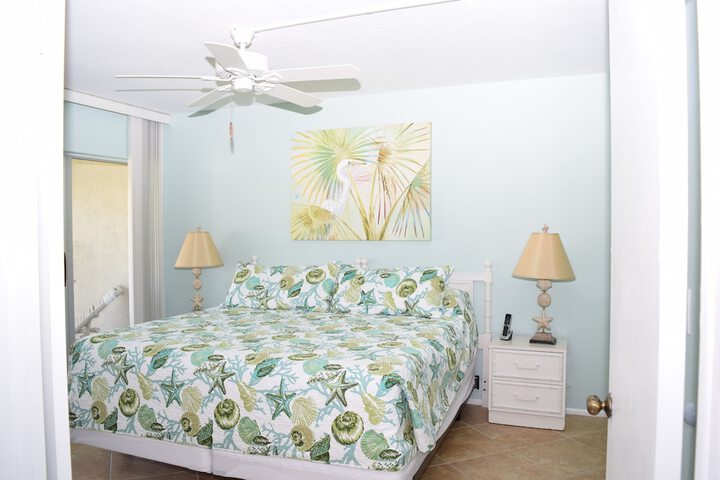 Room 4 of 51