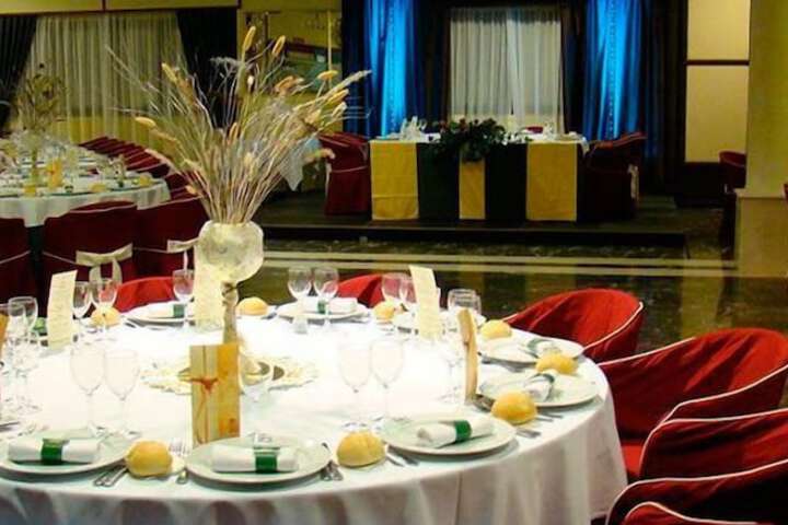 Banquet hall