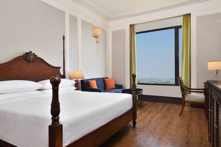 Room 21 of 74