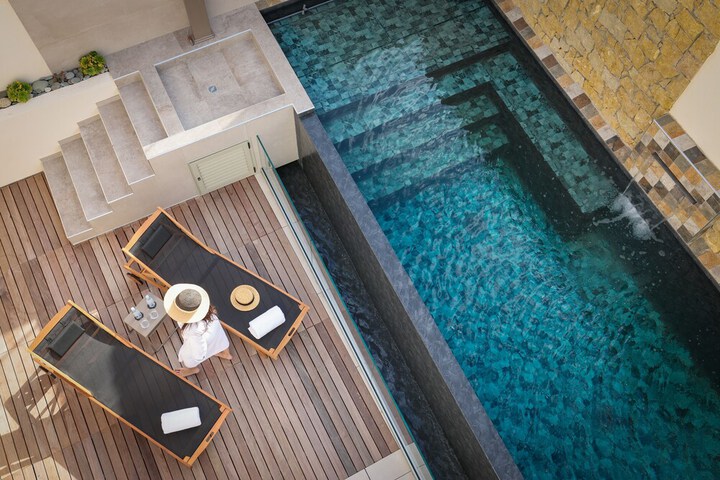 Pool 31 of 42