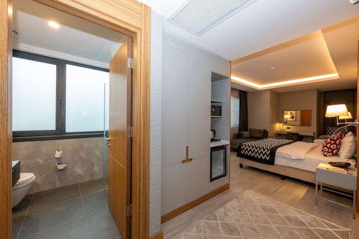 Room 10 of 61