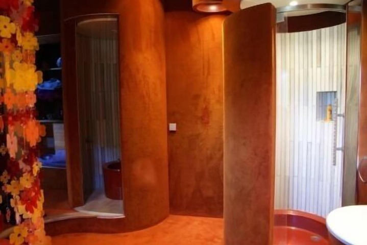 Room 11 of 58
