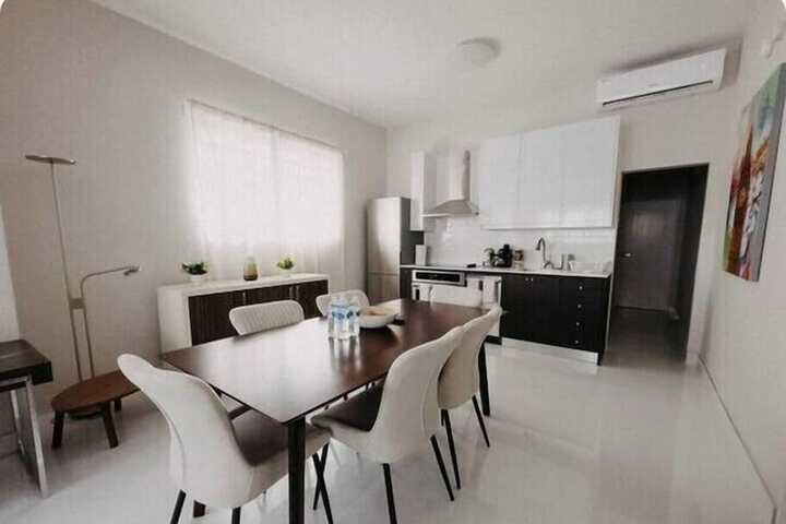 Room 2 of 9