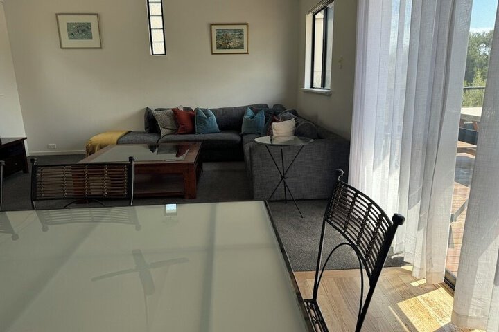 Room 120 of 178