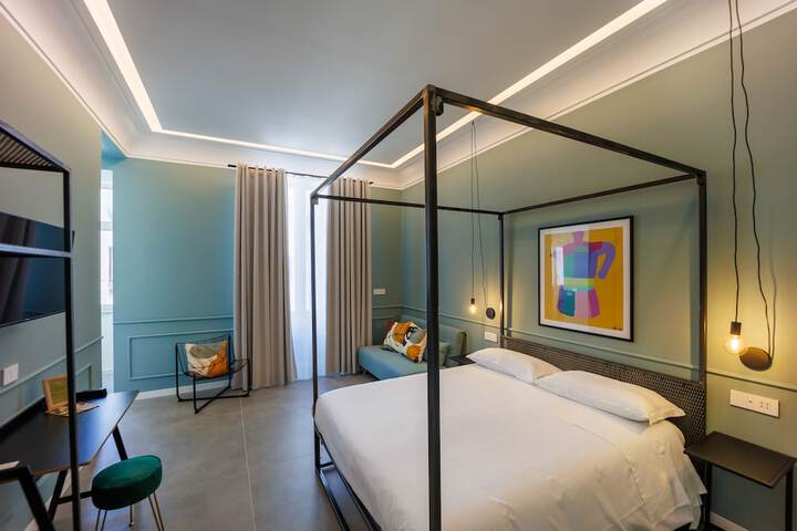 Room 3 of 22