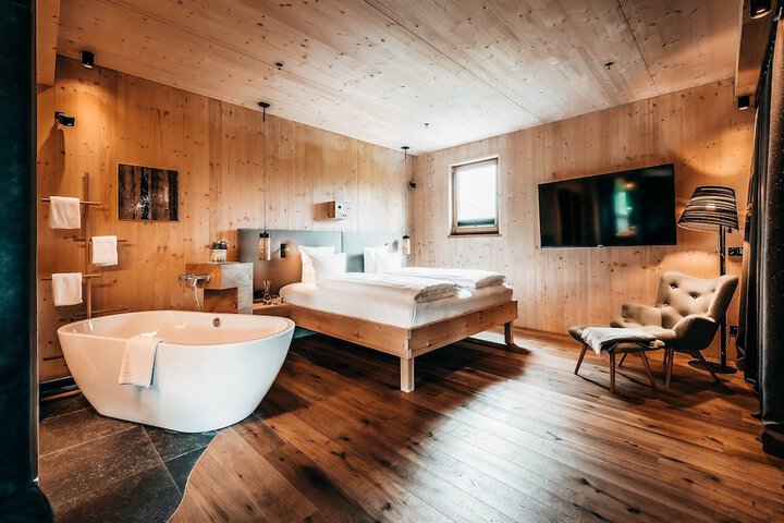 Room 9 of 60
