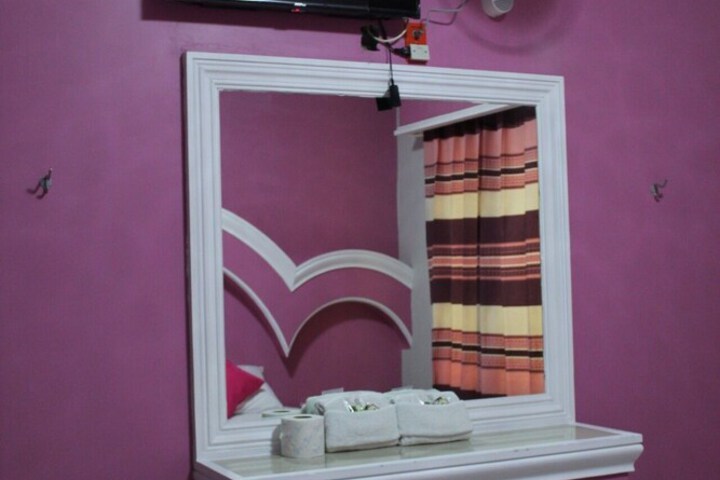Room 9 of 47