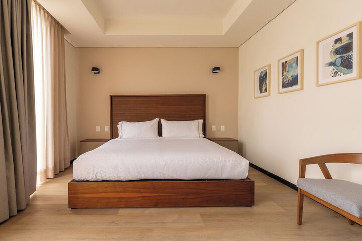 Room 15 of 60