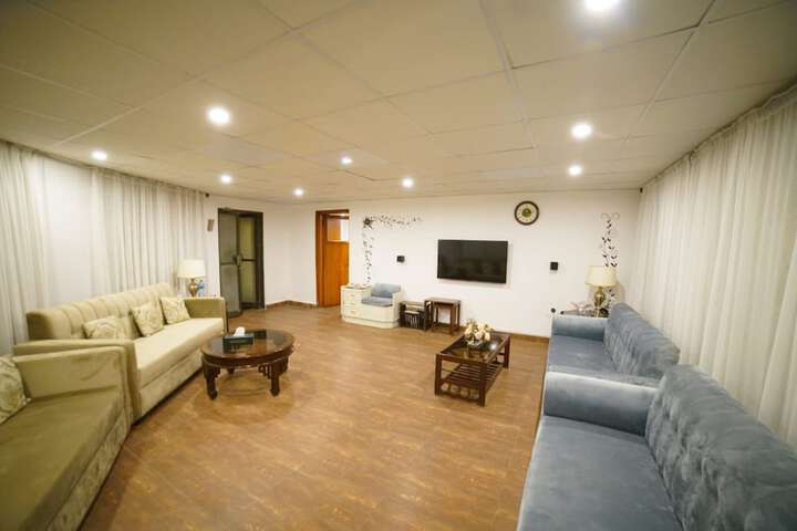 Room 33 of 54
