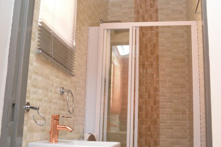 Room 15 of 21