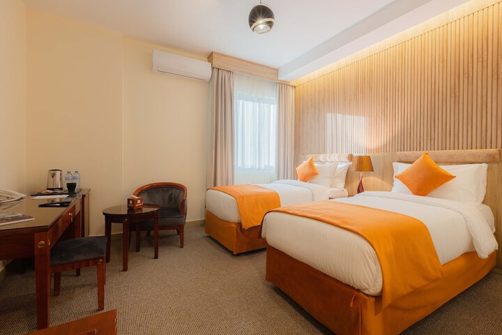 Room 12 of 22